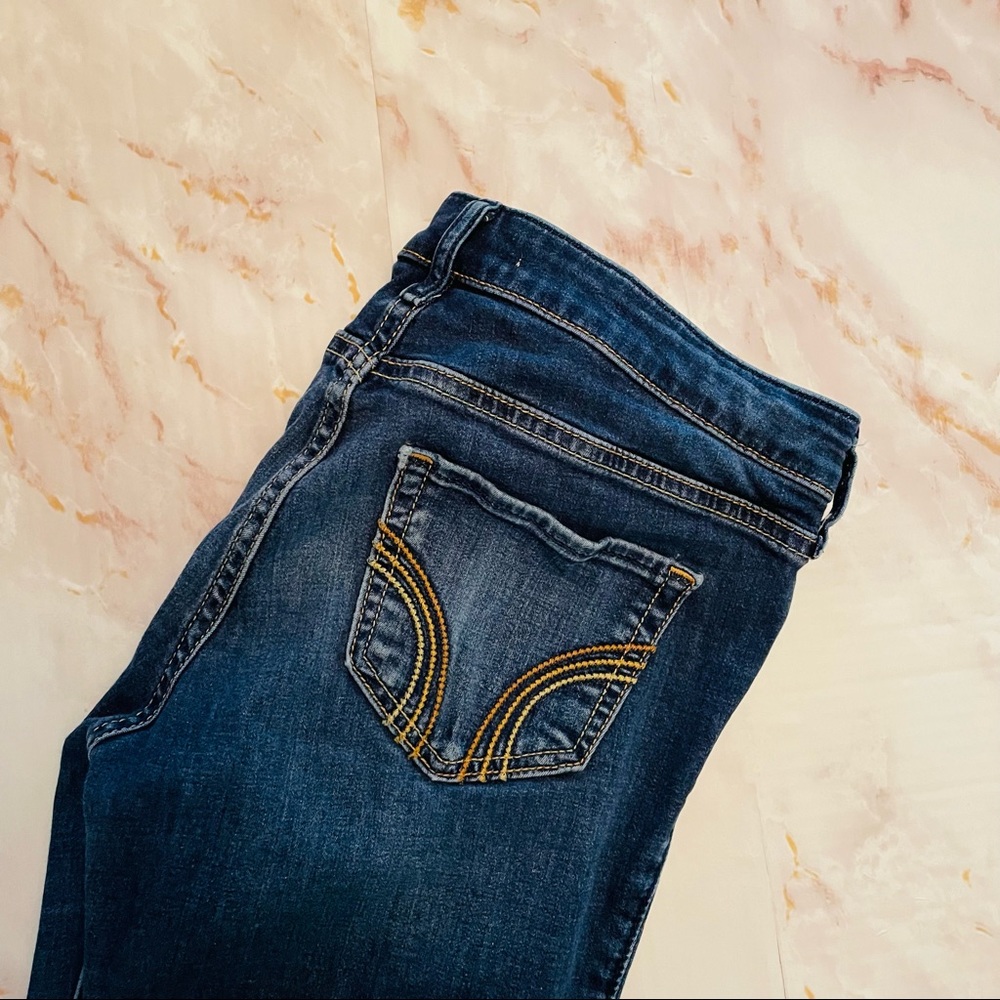 Hollister medium wash skinny jeans 3L in size 26